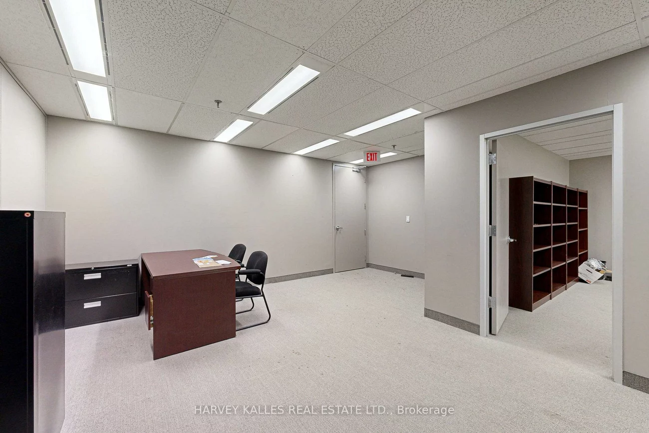 47, Sheppard, Willowdale East, Toronto