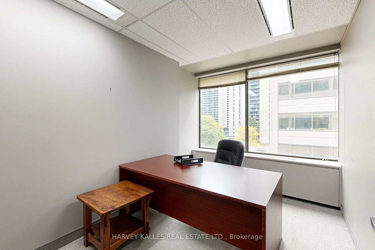 47, Sheppard, Willowdale East, Toronto