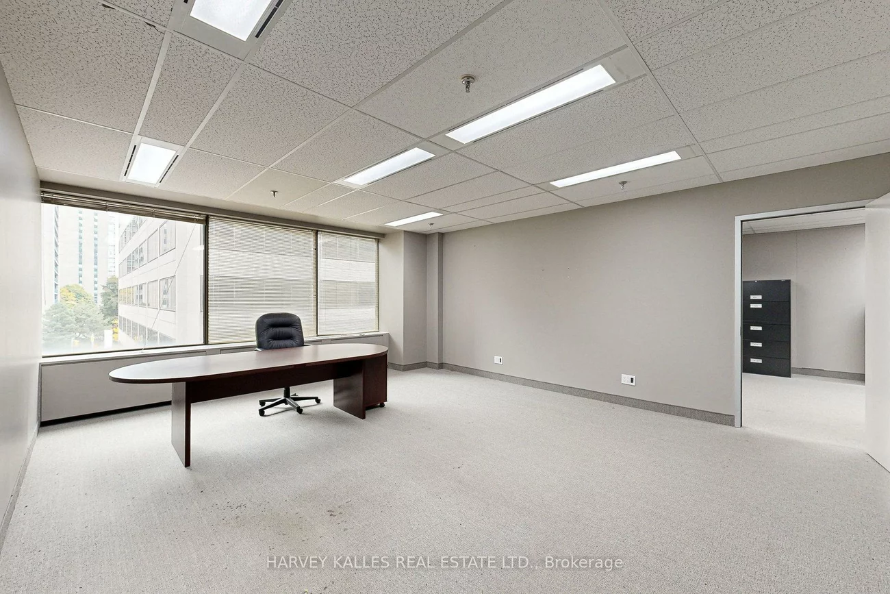 47, Sheppard, Willowdale East, Toronto