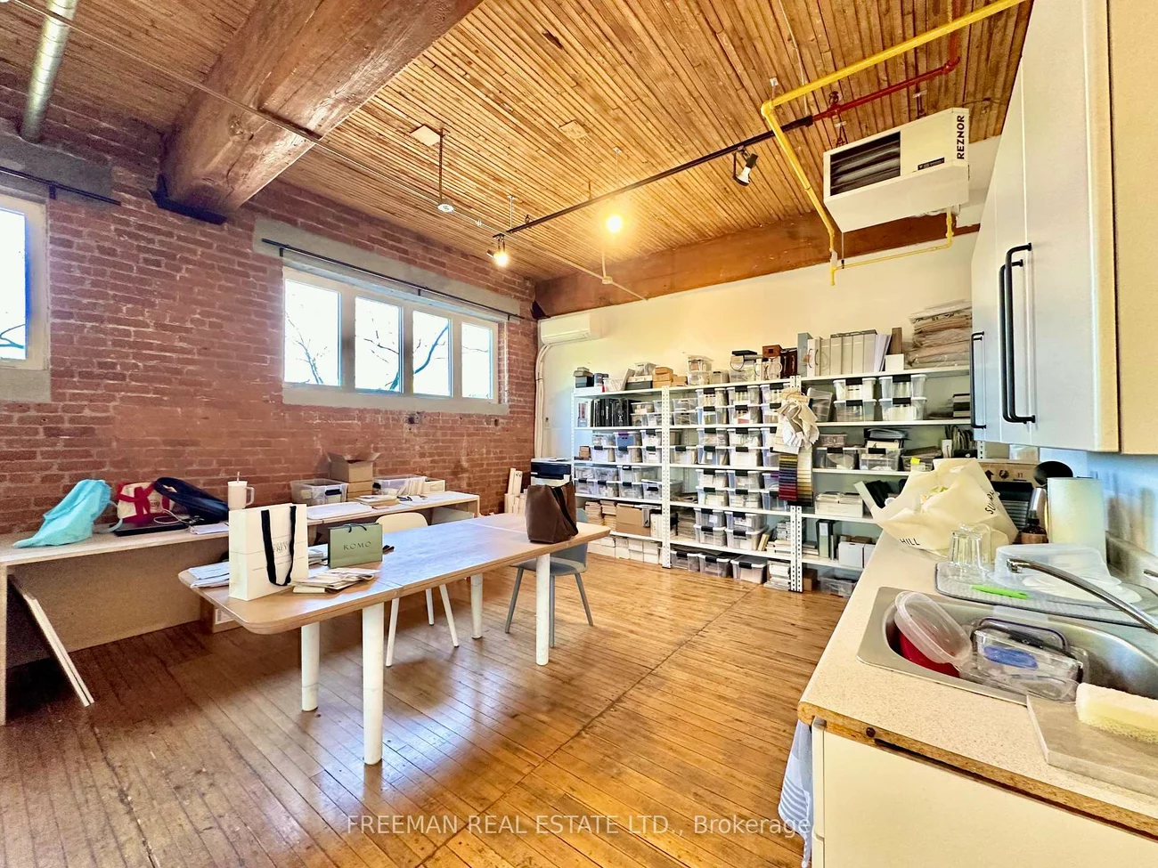 77, Florence, Little Portugal, Toronto