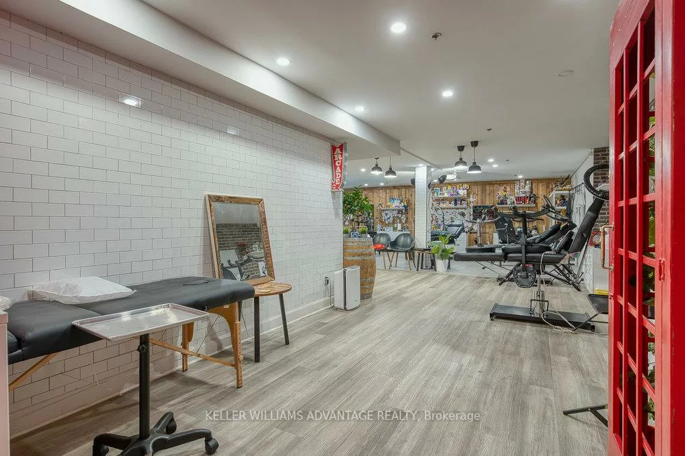 56, Kensington, Kensington-Chinatown, Toronto