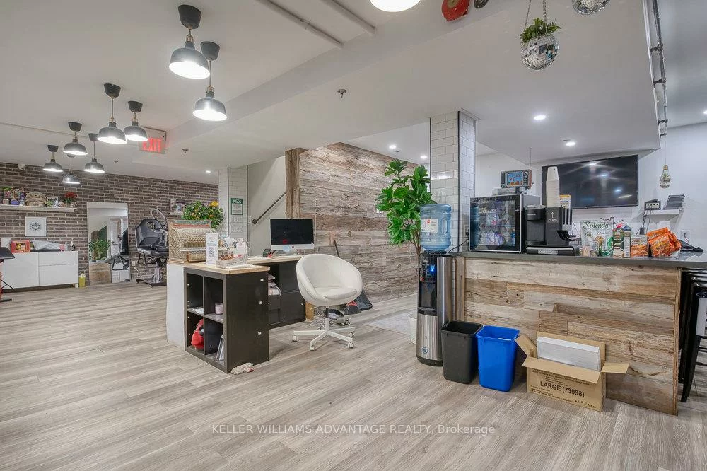 56, Kensington, Kensington-Chinatown, Toronto