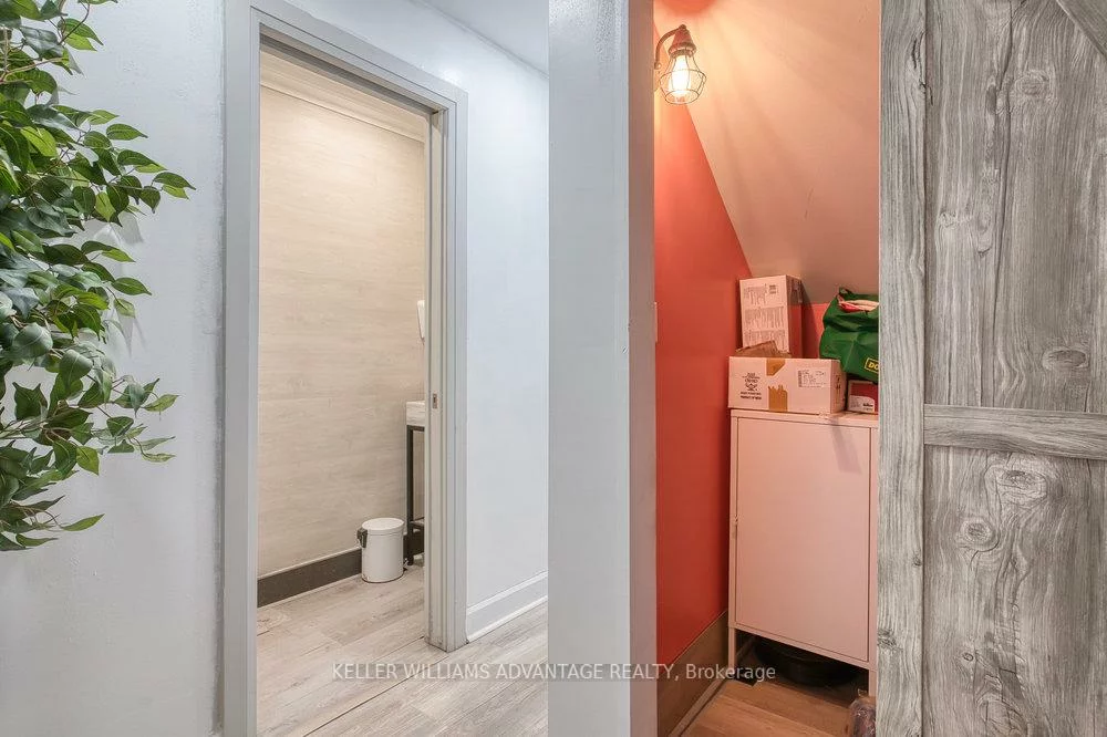 56, Kensington, Kensington-Chinatown, Toronto