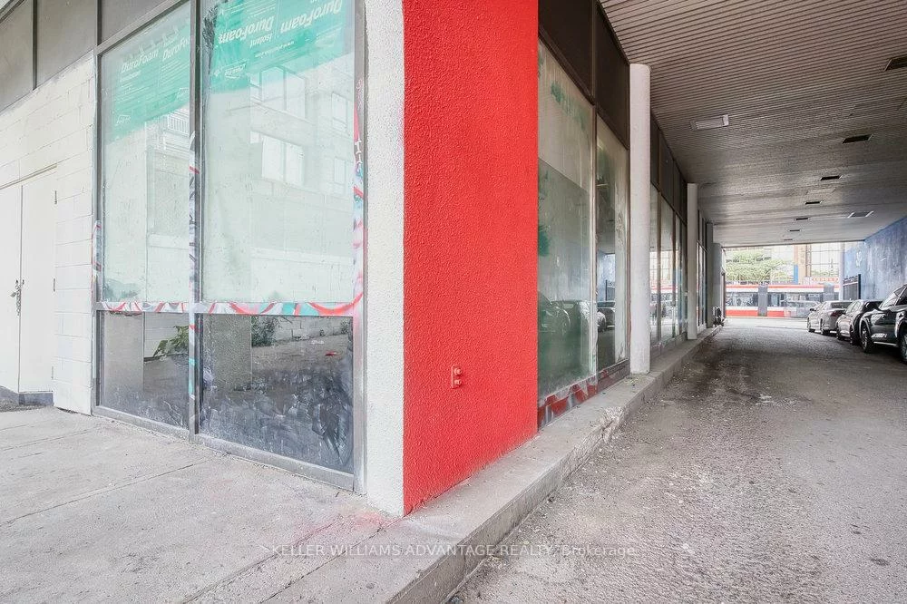 302, Spadina, Kensington-Chinatown, Toronto