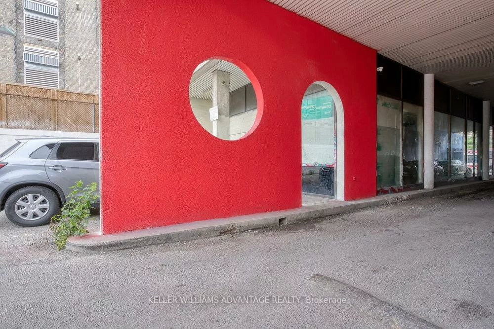 302, Spadina, Kensington-Chinatown, Toronto