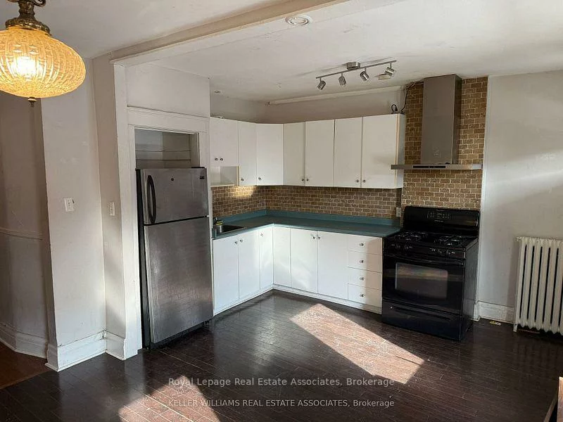 497, Bloor, University, Toronto