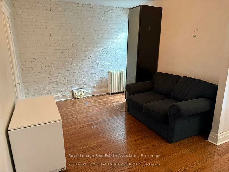 497, Bloor, University, Toronto