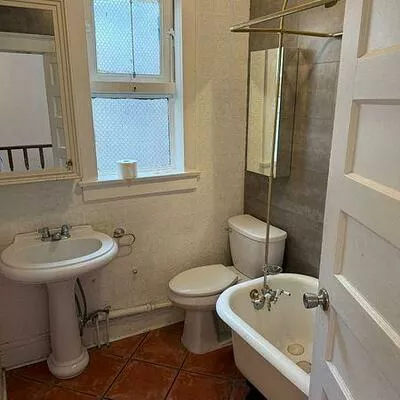 497, Bloor, University, Toronto