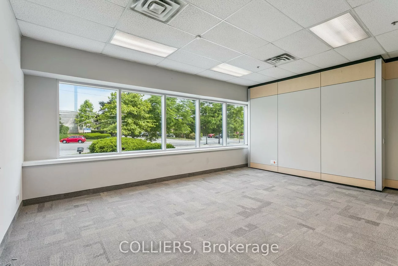 25, Dyas, Banbury-Don Mills, Toronto