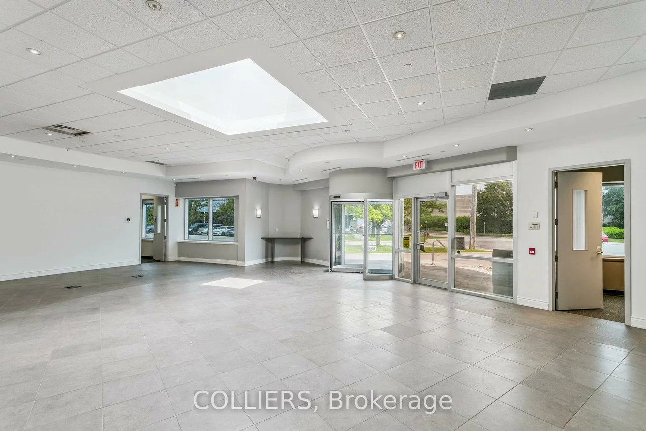 25, Dyas, Banbury-Don Mills, Toronto