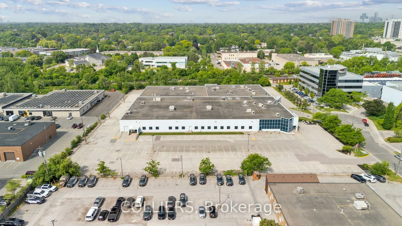25, Dyas, Banbury-Don Mills, Toronto
