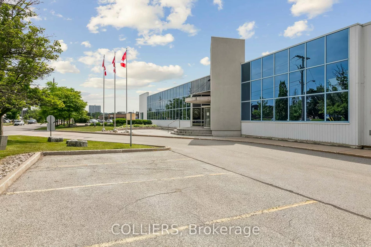 25, Dyas, Banbury-Don Mills, Toronto