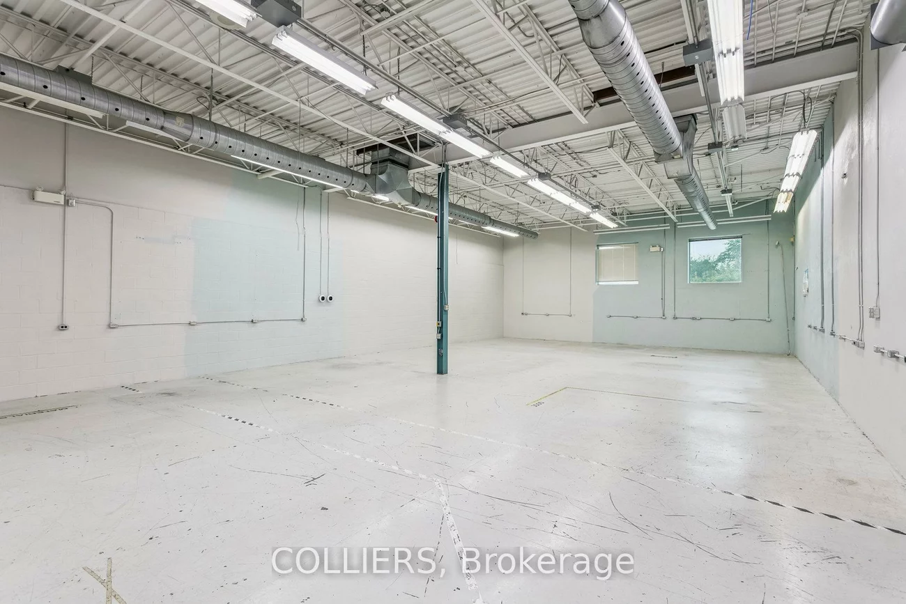 25, Dyas, Banbury-Don Mills, Toronto