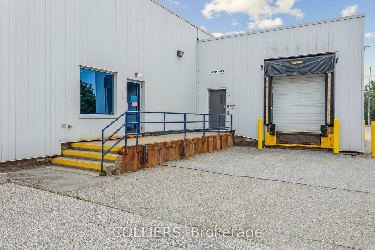 25, Dyas, Banbury-Don Mills, Toronto
