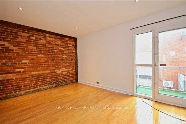270, Adelaide, Waterfront Communities C1, Toronto