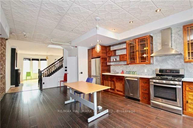 270, Adelaide, Waterfront Communities C1, Toronto