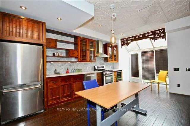 270, Adelaide, Waterfront Communities C1, Toronto