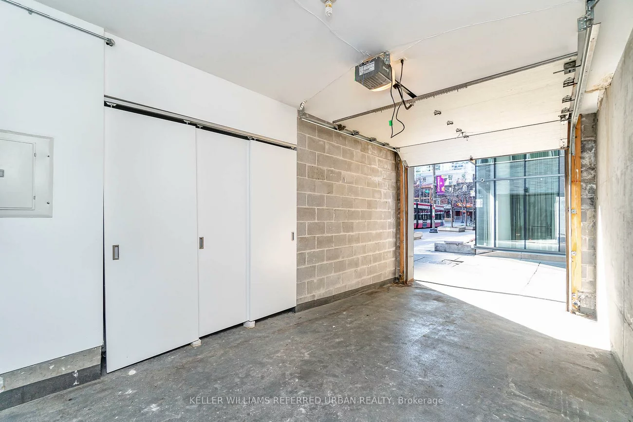 25, Oxley, Waterfront Communities C1, Toronto