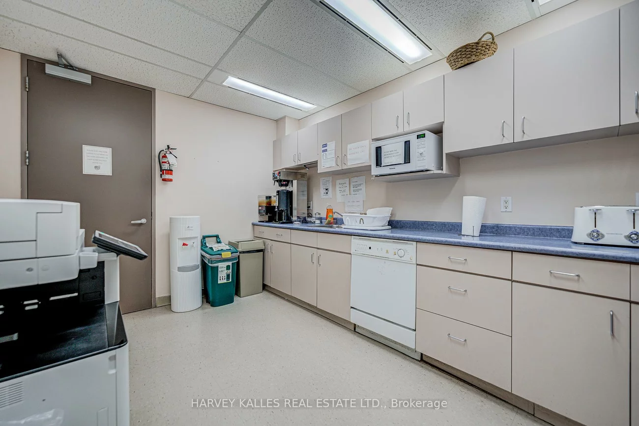 45, Sheppard, Willowdale East, Toronto