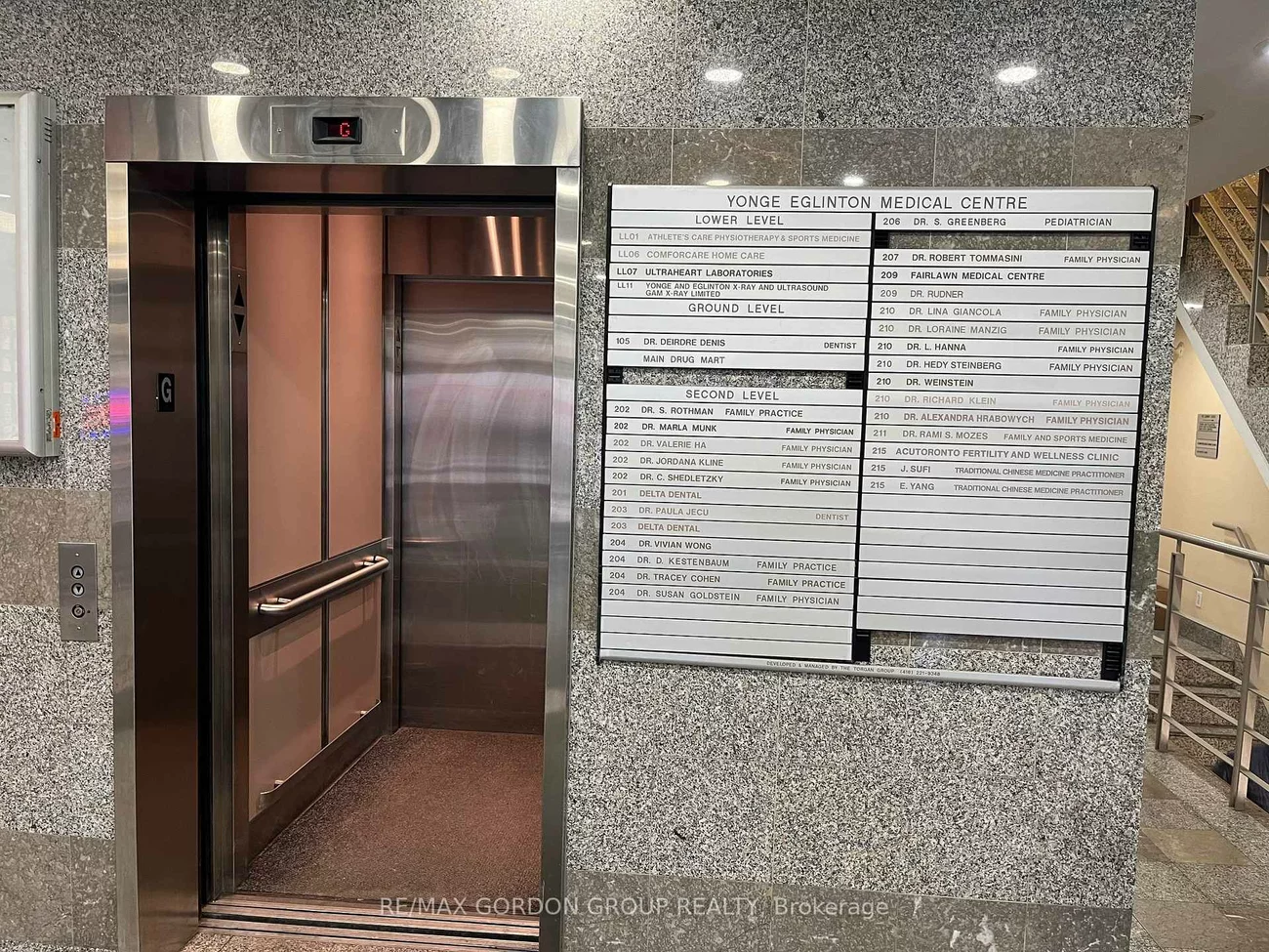 2401, Yonge, Mount Pleasant West, Toronto