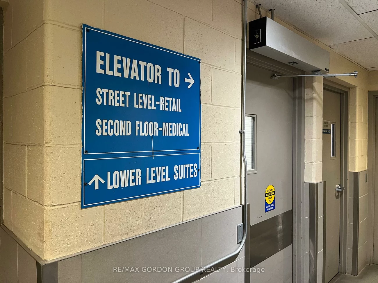 2401, Yonge, Mount Pleasant West, Toronto