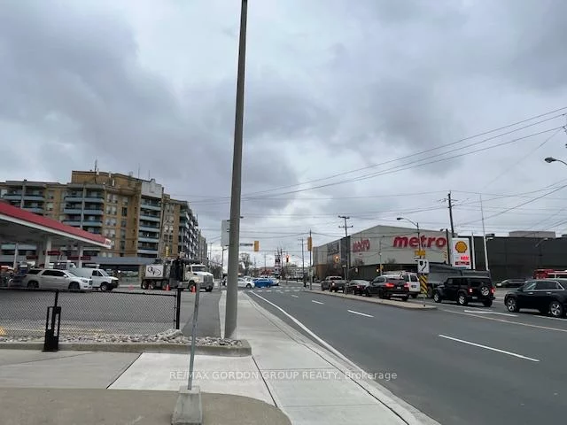 491, Lawrence, Bedford Park-Nortown, Toronto