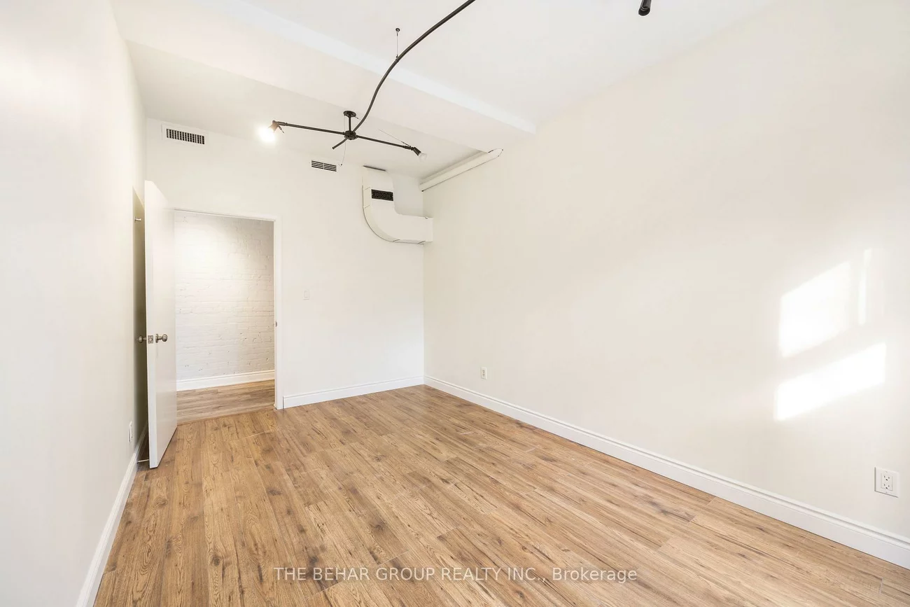 18, Dupont, Annex, Toronto