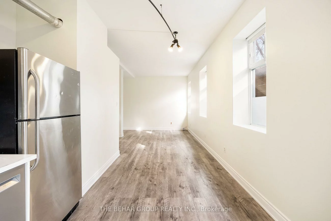 18, Dupont, Annex, Toronto