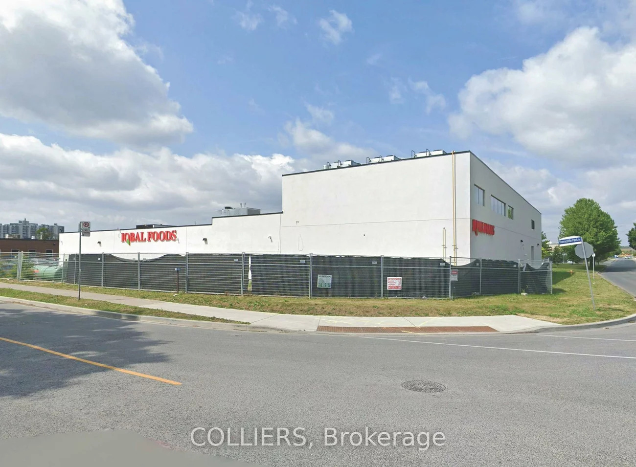 100, Thorncliffe Park, Thorncliffe Park, Toronto