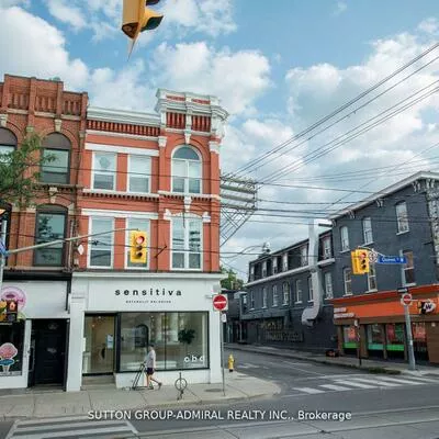 652, Queen, Trinity-Bellwoods, Toronto