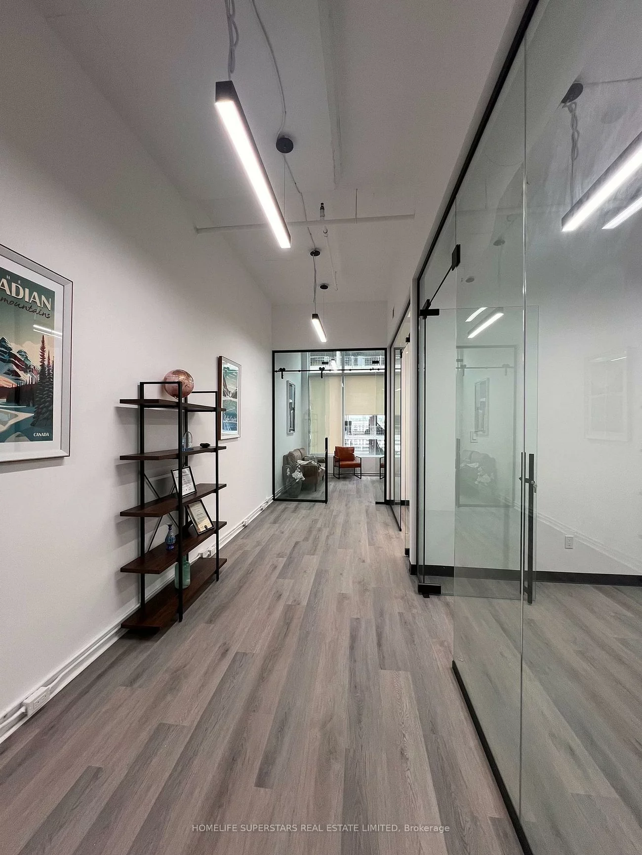 130, Queens, Waterfront Communities C8, Toronto