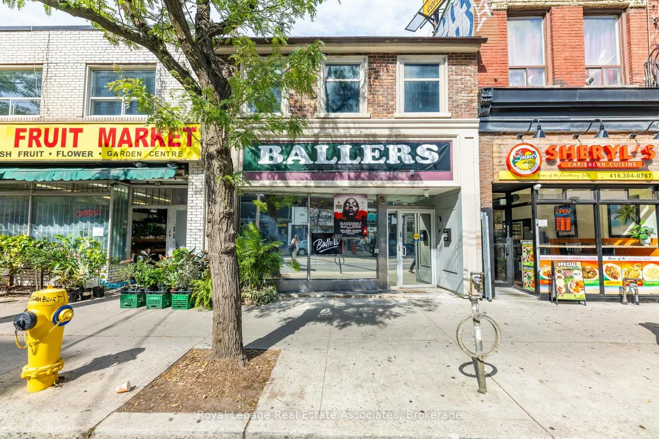 560, Queen, Kensington-Chinatown, Toronto