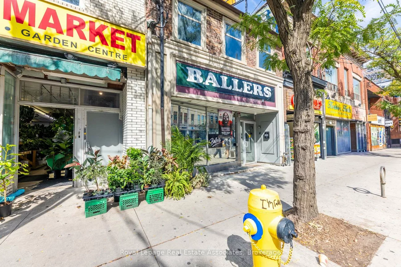 560, Queen, Kensington-Chinatown, Toronto
