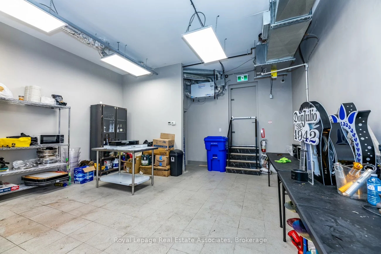 560, Queen, Kensington-Chinatown, Toronto
