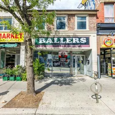 560, Queen, Kensington-Chinatown, Toronto