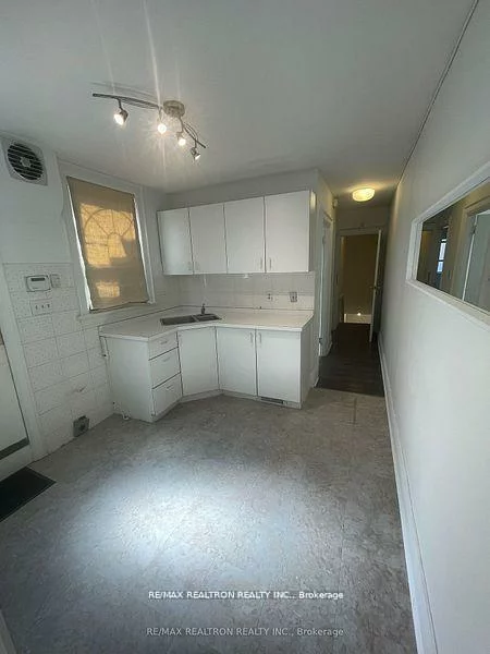 3331A, Yonge, Lawrence Park North, Toronto