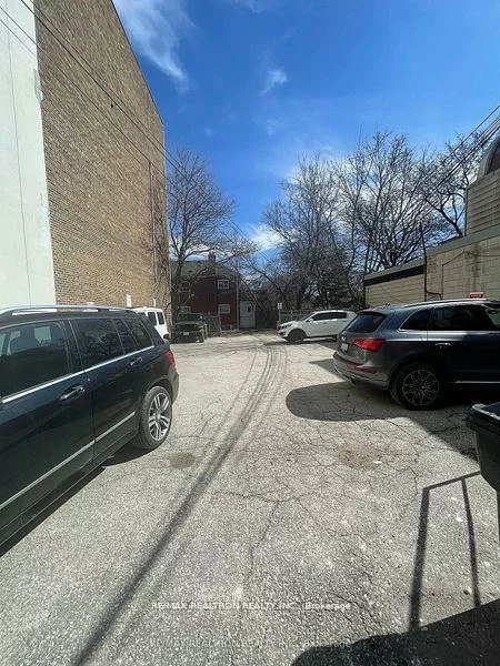 3331A, Yonge, Lawrence Park North, Toronto