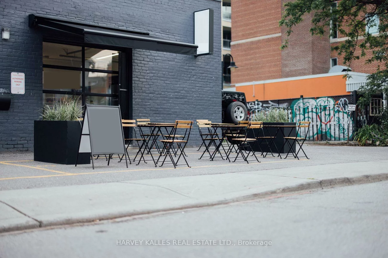 398, Spadina, Kensington-Chinatown, Toronto