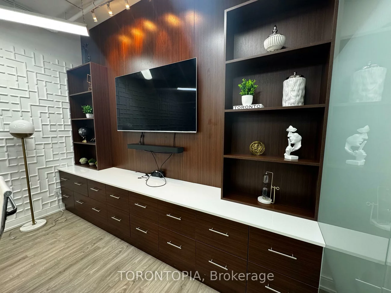 117, Peter, Waterfront Communities C1, Toronto