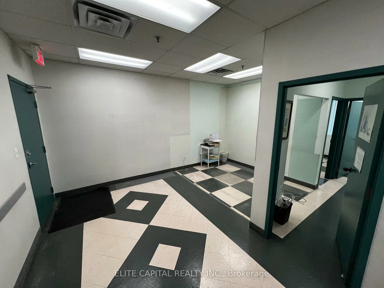 701, Sheppard, Bayview Village, Toronto