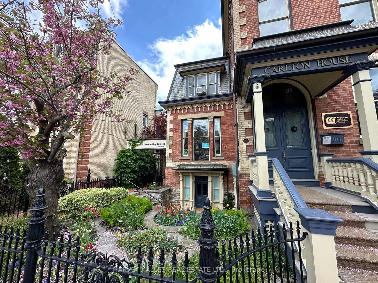 211, Carlton, Cabbagetown-South St. James Town, Toronto