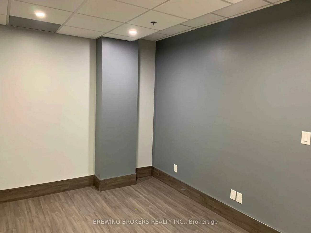 18, Wynford, Banbury-Don Mills, Toronto