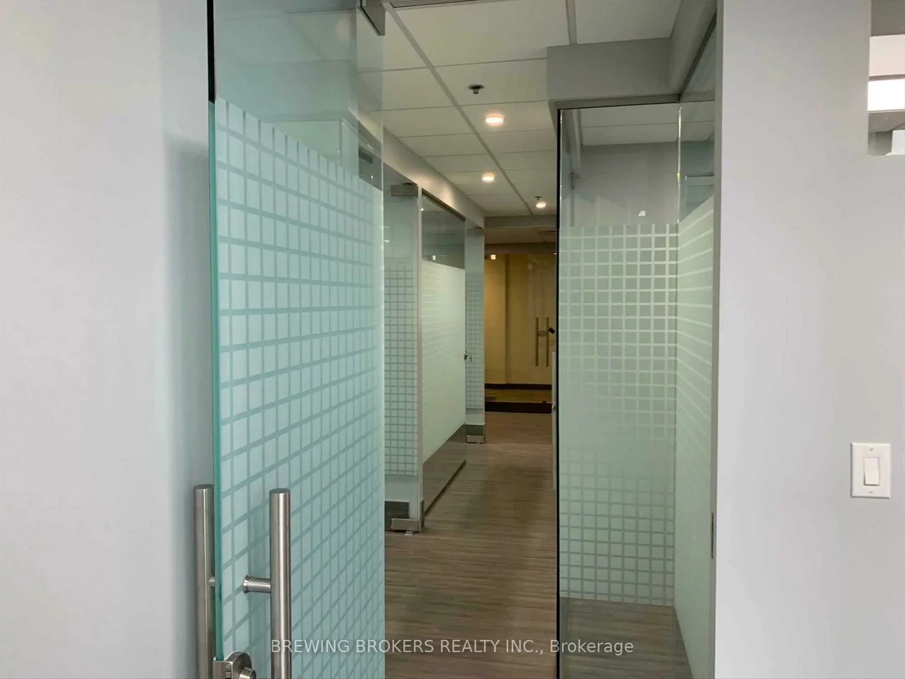 18, Wynford, Banbury-Don Mills, Toronto