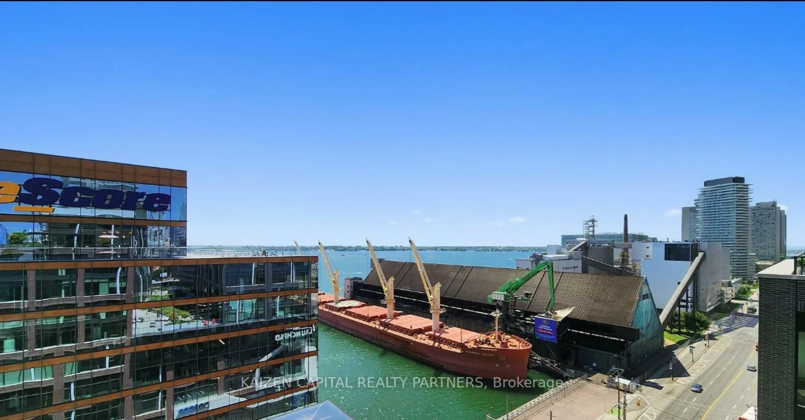 130, Queens, Waterfront Communities C8, Toronto