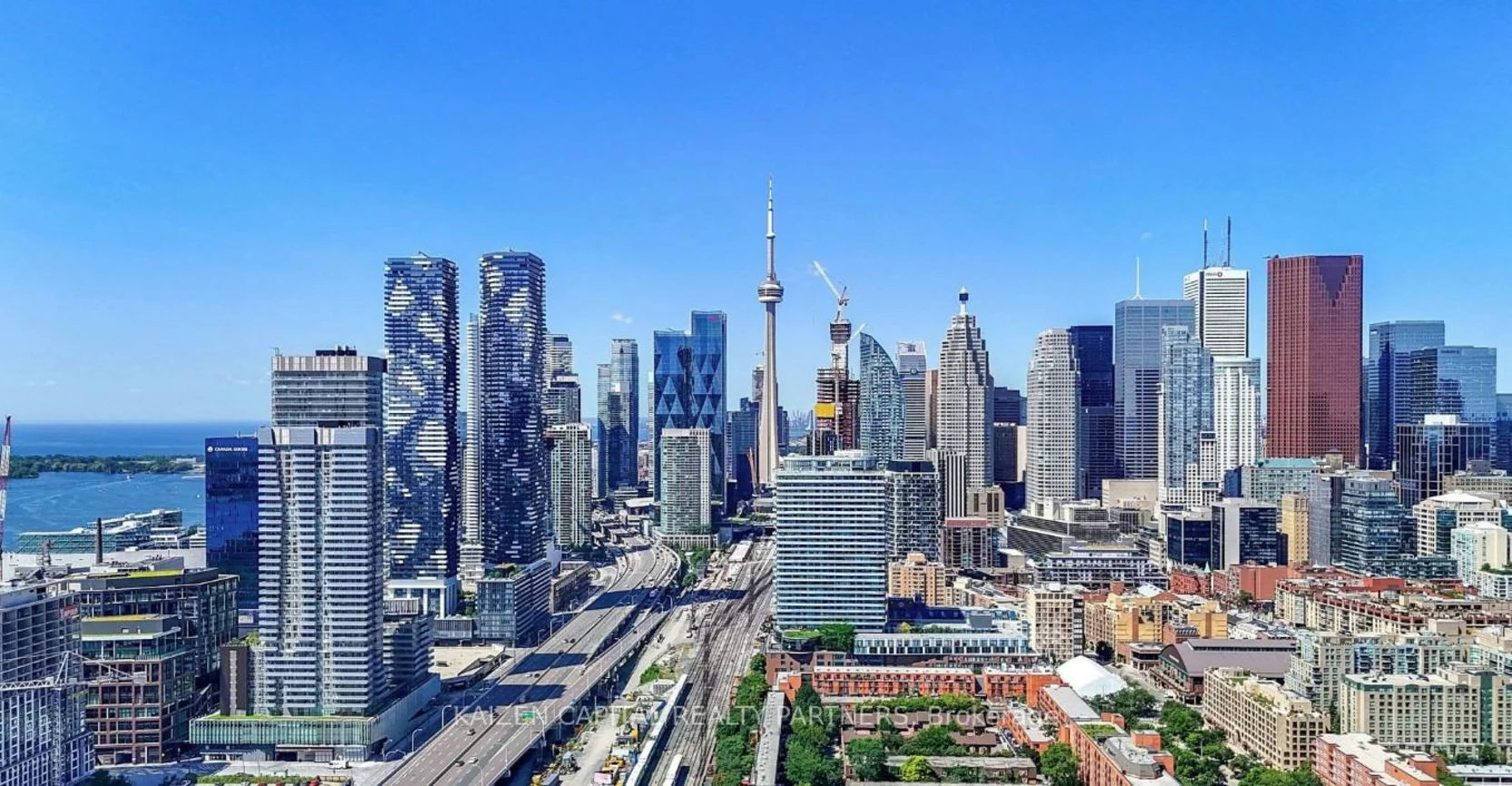 130, Queens, Waterfront Communities C8, Toronto