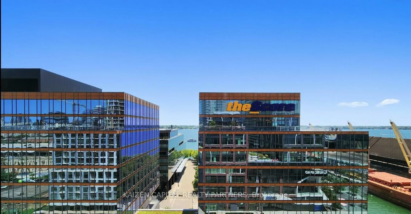 130, Queens, Waterfront Communities C8, Toronto