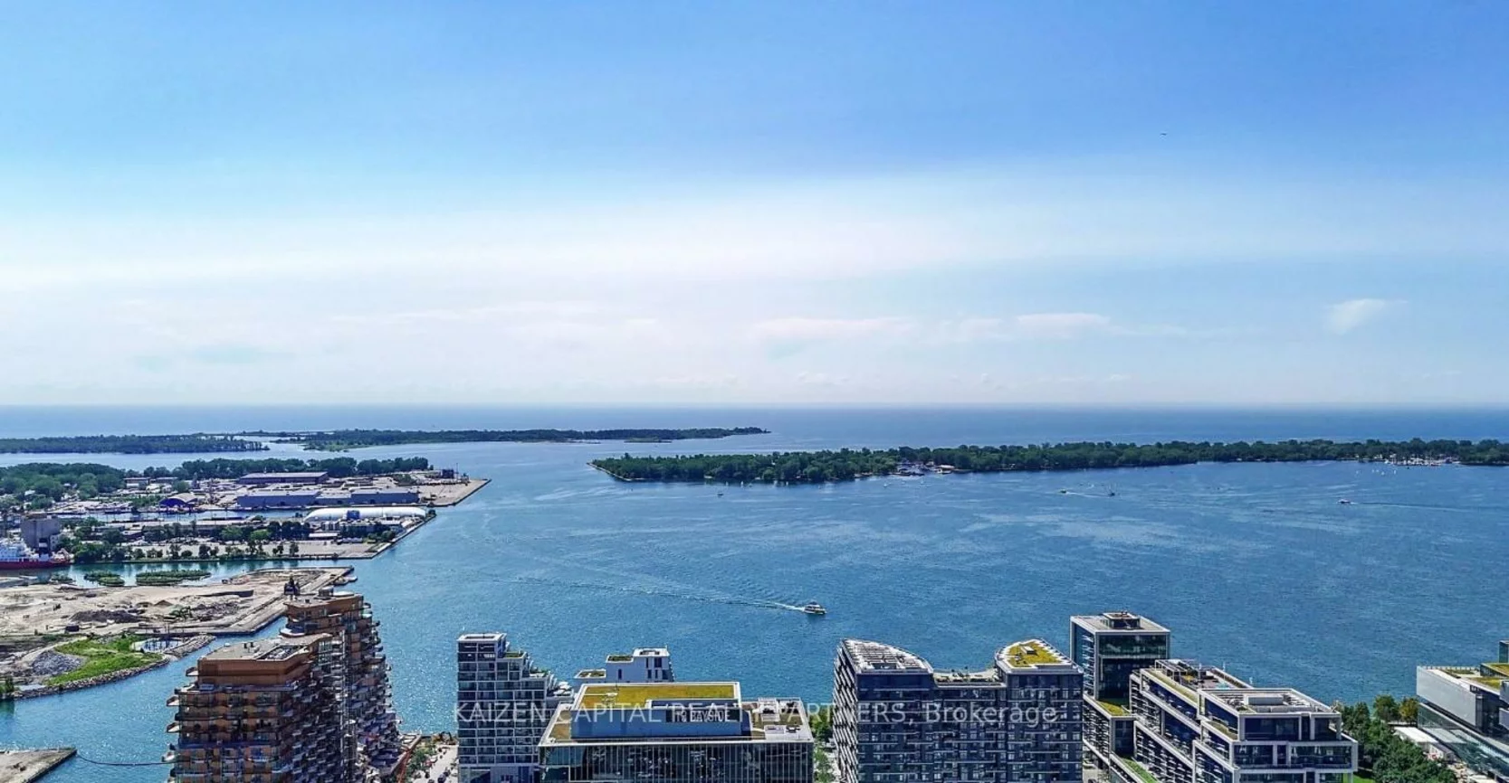 130, Queens, Waterfront Communities C8, Toronto