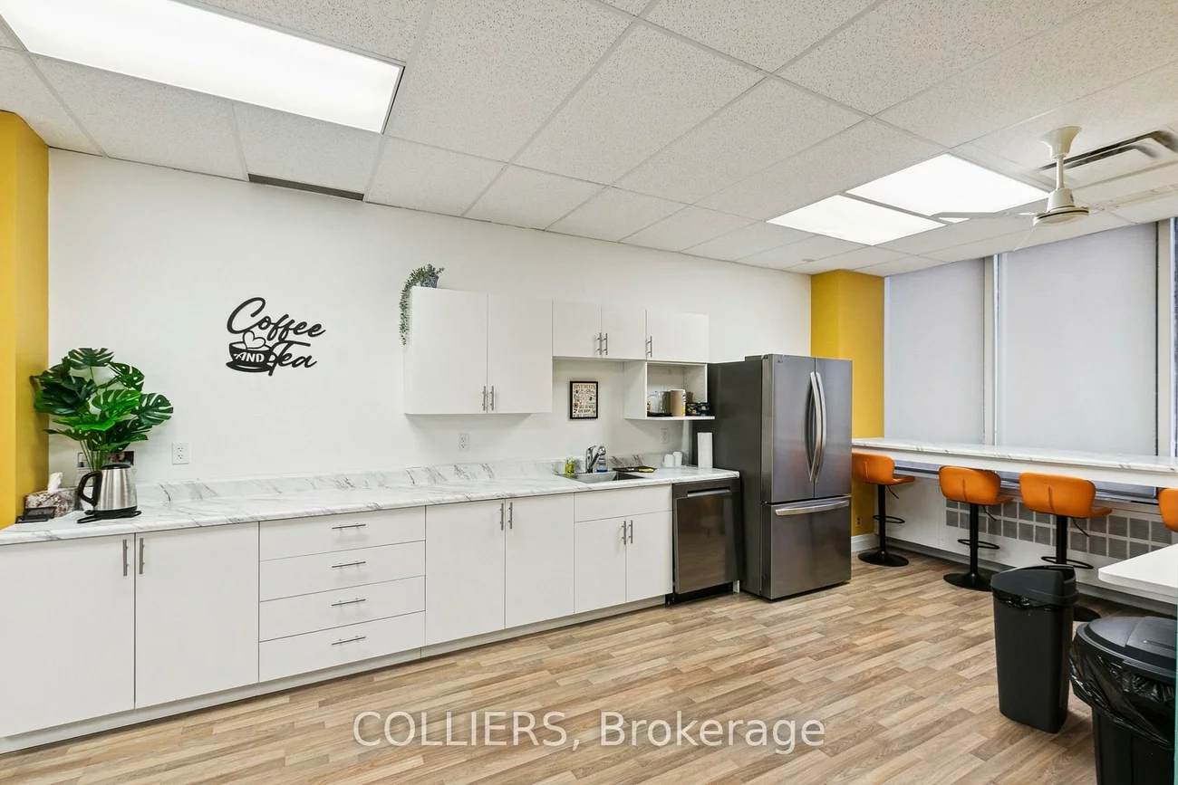 120, Eglinton, Mount Pleasant West, Toronto