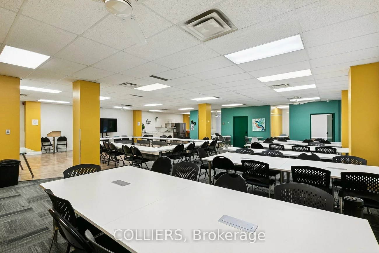 120, Eglinton, Mount Pleasant West, Toronto