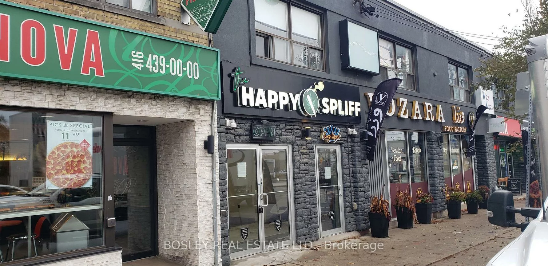 856, Eglinton, Leaside, Toronto